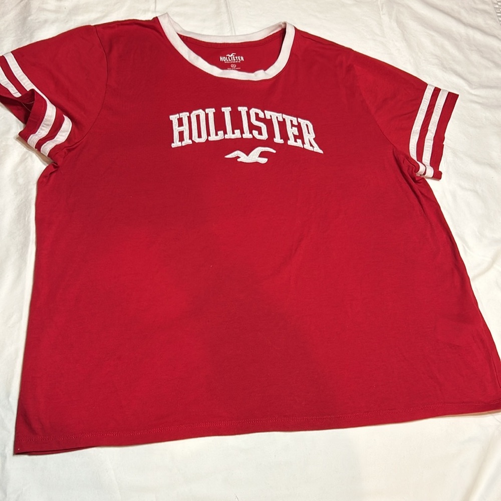 Red tee shirt - Picture 2 of 2